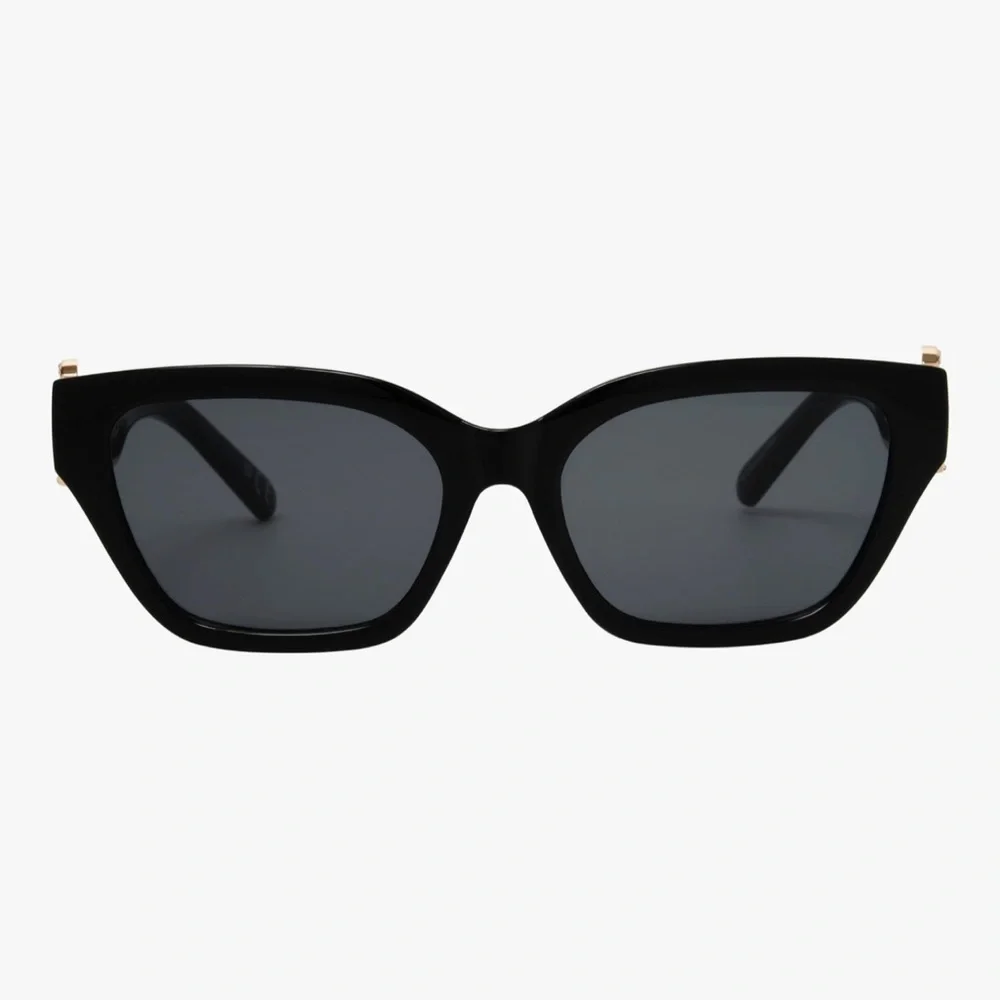 🆕 Betsey Johnson Women's Cateye Sunglasses,
